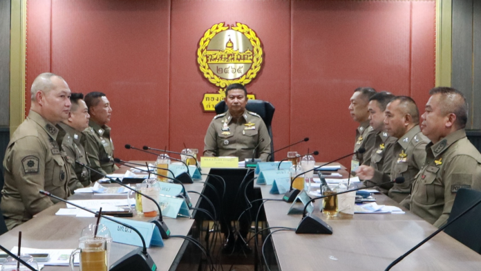 6FD99196-6298-4E0A-9D3E-6DDFE48D8F66