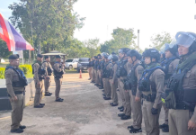 ตำรวจสระแก้วรวมพลพร้อมพิทักษ์ส่วนหลังดูแลปชช.2หมู่บ้านชายแดน