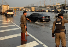 ตำรวจทางหลวงนครปฐมรายงานสภาพน้ำบนถนนพระราม2ขาเข้ากทม.