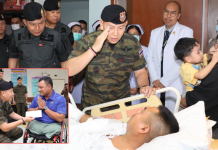 “ผบ.ต่าย”เยี่ยม EOD เจ็บเหตุกู้บึมปัตตานี