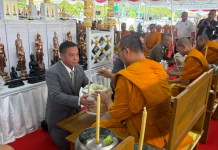 “บิ๊กอ้อ”ร่วมพิธีพุทธาภิเษกพระพุทธรูปดังตำรวจภาค7