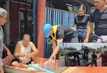 ตำรวจทางหลวงมอเตอร์เวย์ 7 แพ็กถุงยังชีพลุยน้ำท่วมแจกชาวลาดกระบัง