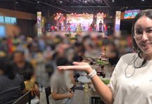 “ม่วนม่อหมูกระทะ” กินหมูกระทะฟังหมอลำสดกลางเมืองโคราช
